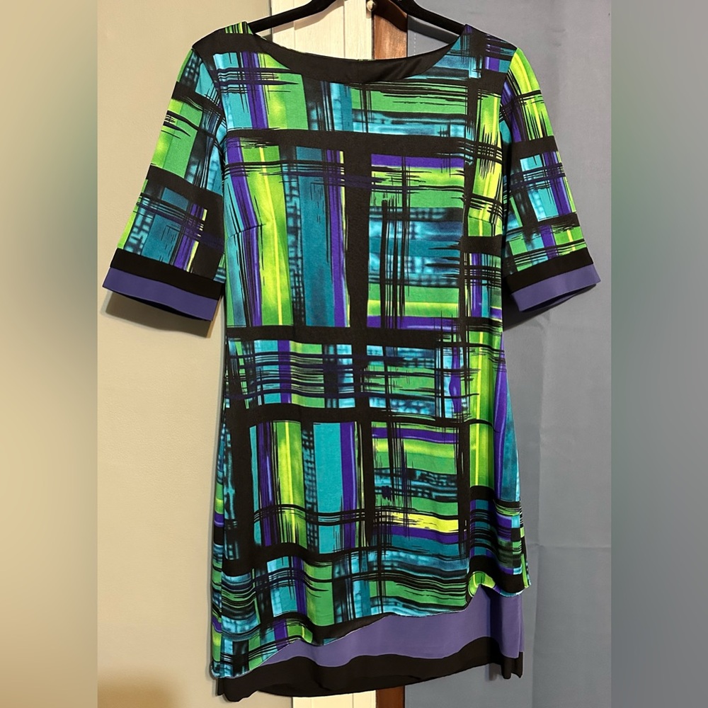 K Studio Collection Women’s Beautiful Black & Purple Dress w/Short Sleeves (M)